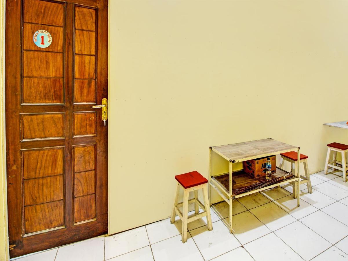Capital O 91690 Moza Guest House Klaten Zewnętrze zdjęcie