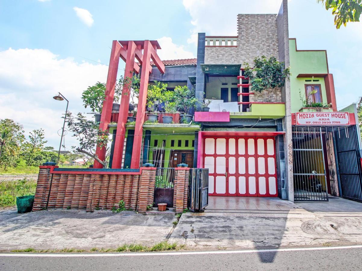 Capital O 91690 Moza Guest House Klaten Zewnętrze zdjęcie